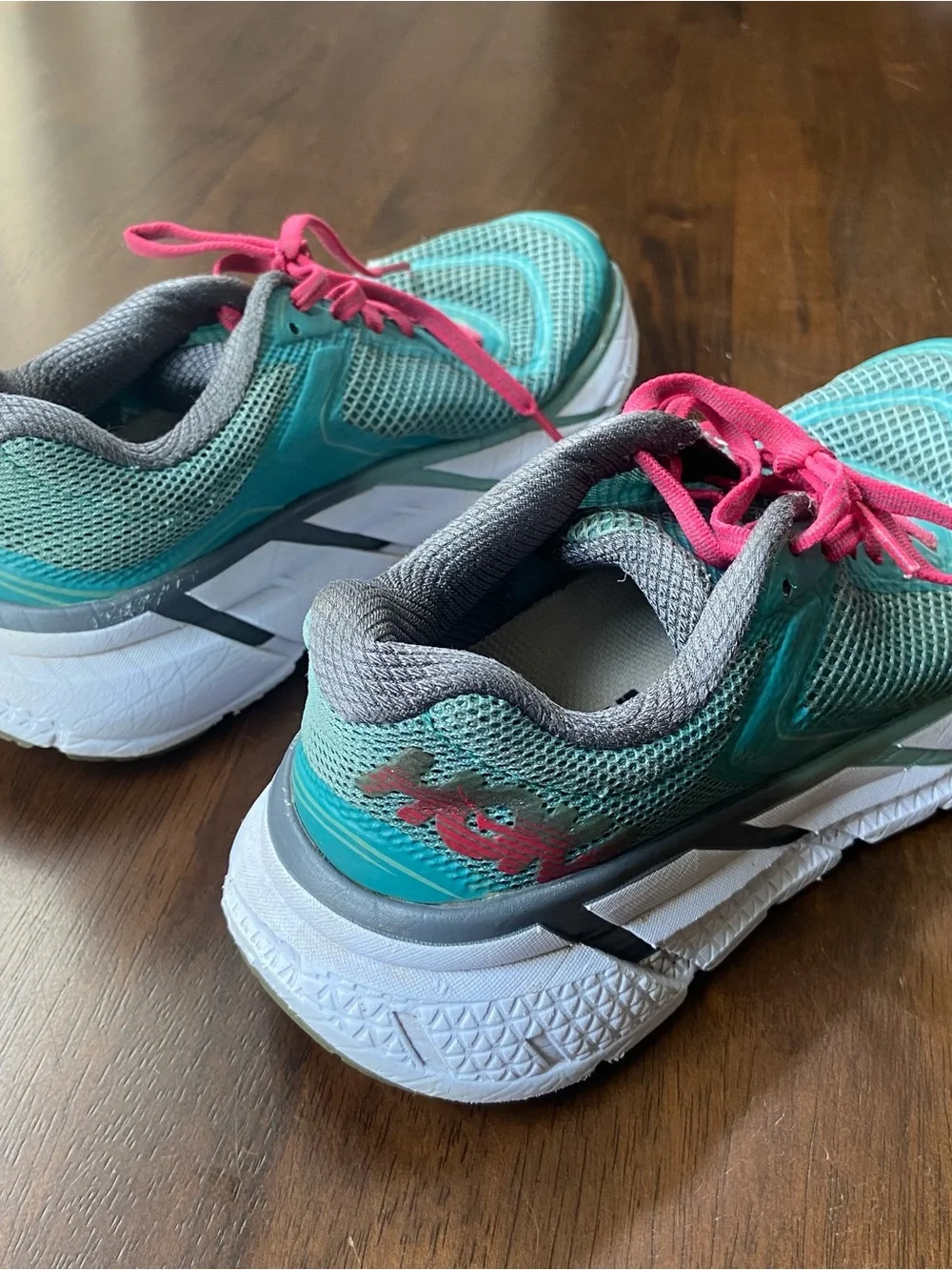Hoka One One Napali Sneakers Womens Size 6 Turquoise Pink Running Shoes 1091611